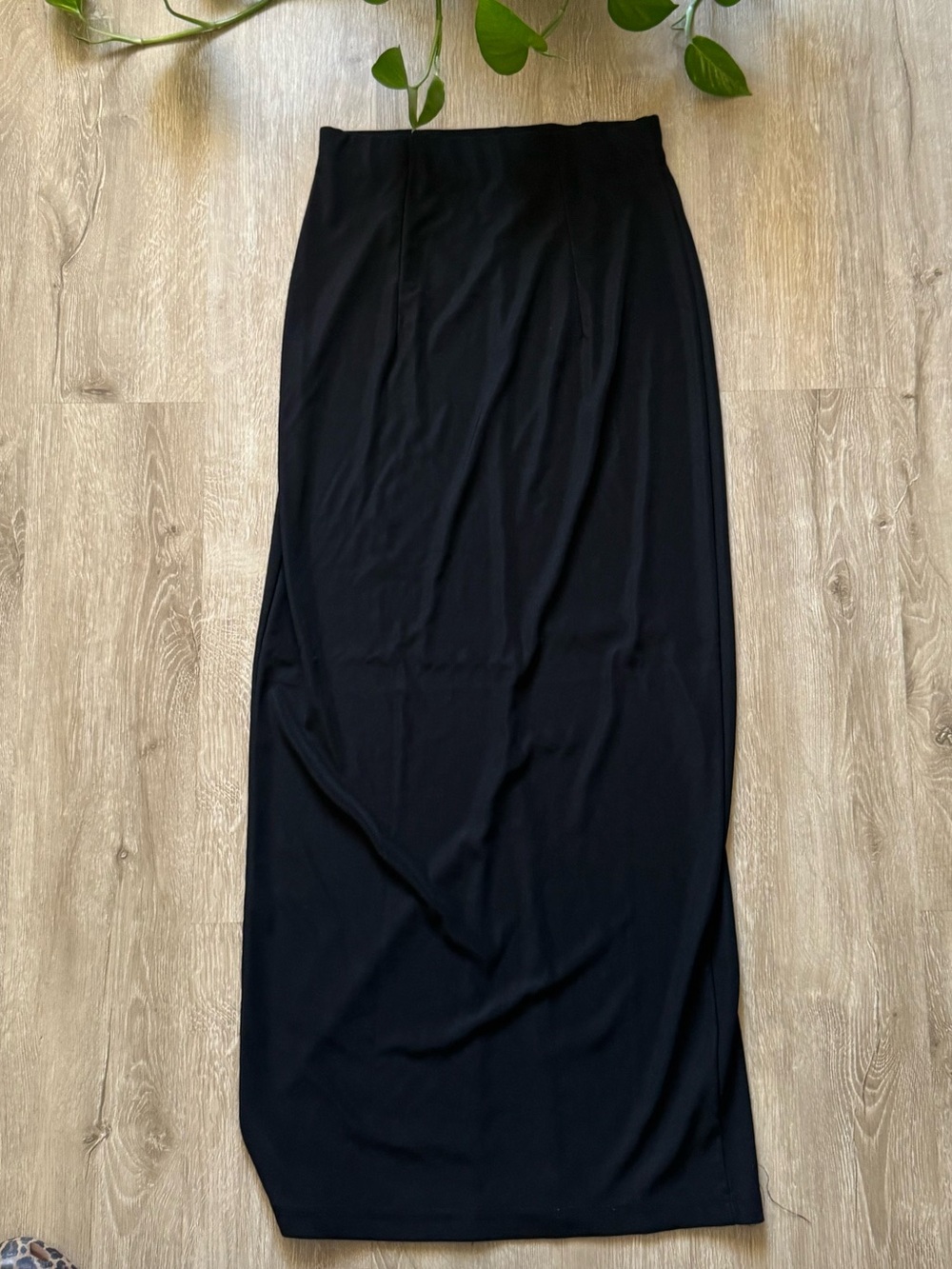 VTG 90’s Black Maxi Skirt with Slit